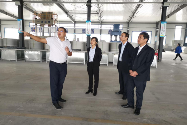 陜西航天建設(shè)集團(tuán)有限公司總經(jīng)理、黨委副書記謝明娟率隊(duì)赴遼寧一諾環(huán)保產(chǎn)業(yè)集團(tuán)開展考察調(diào)研工作